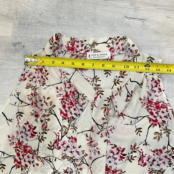 Jon & Anna Sleeveless Blouse with Tie Neck in Cherry Blossom Sakura Print Size M - Picture 11 of 16